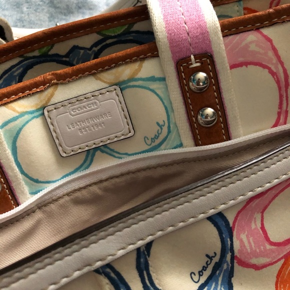 Coach Hampton Signature Scribble Pastel Bag - Picture 5 of 7